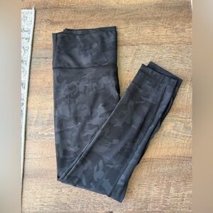 EUC lululemon Wunder under hi rise tight 28”